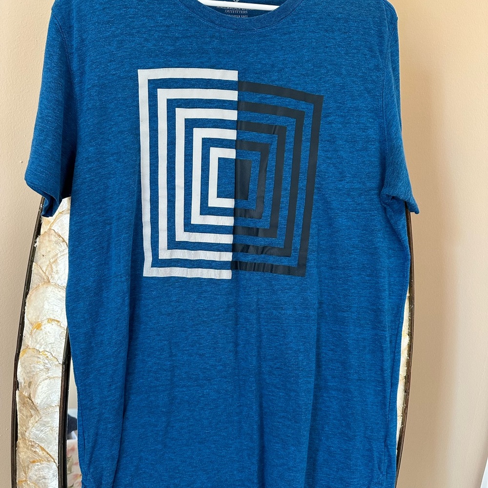 American Eagle Outfitters Blue Geometric Tee